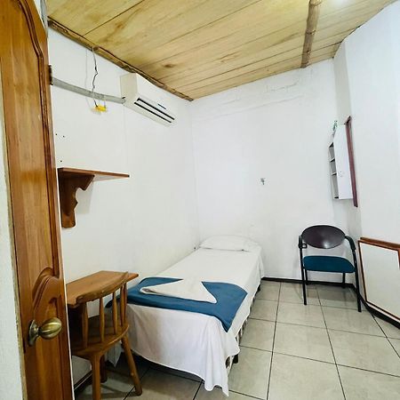 Hostal Darwin Puerto Ayora  Exterior photo