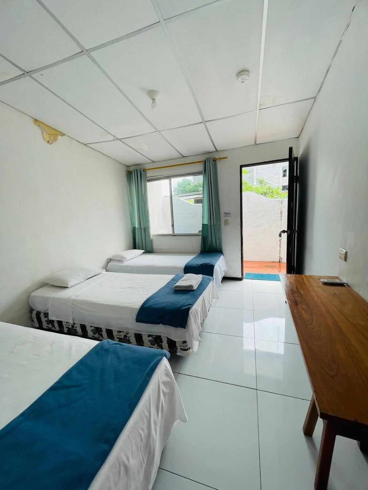Hostal Darwin Puerto Ayora  Exterior photo